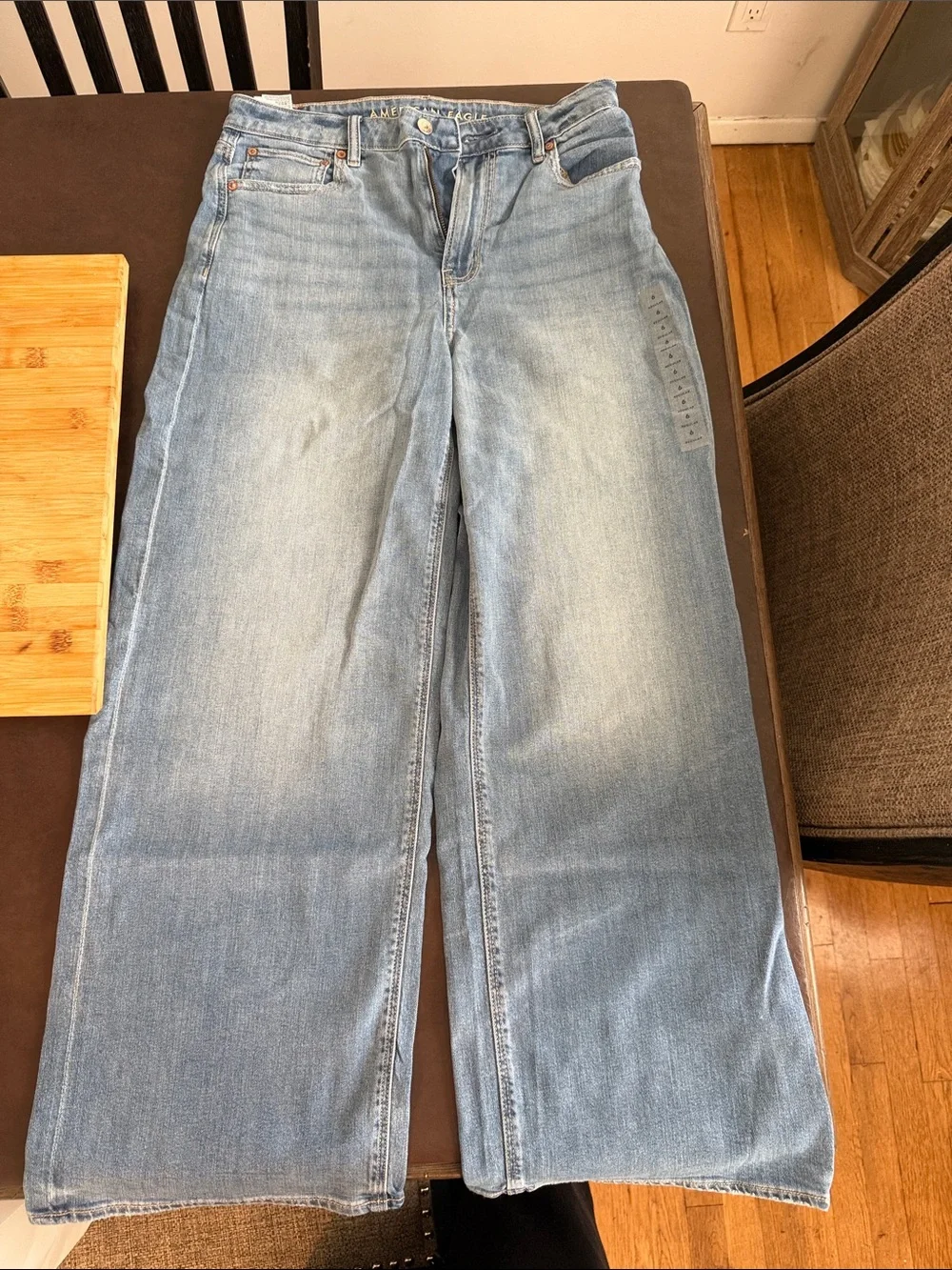 American Eagle Outfitters Light Blue Wide-Leg Jeans - Picture 1 of 3